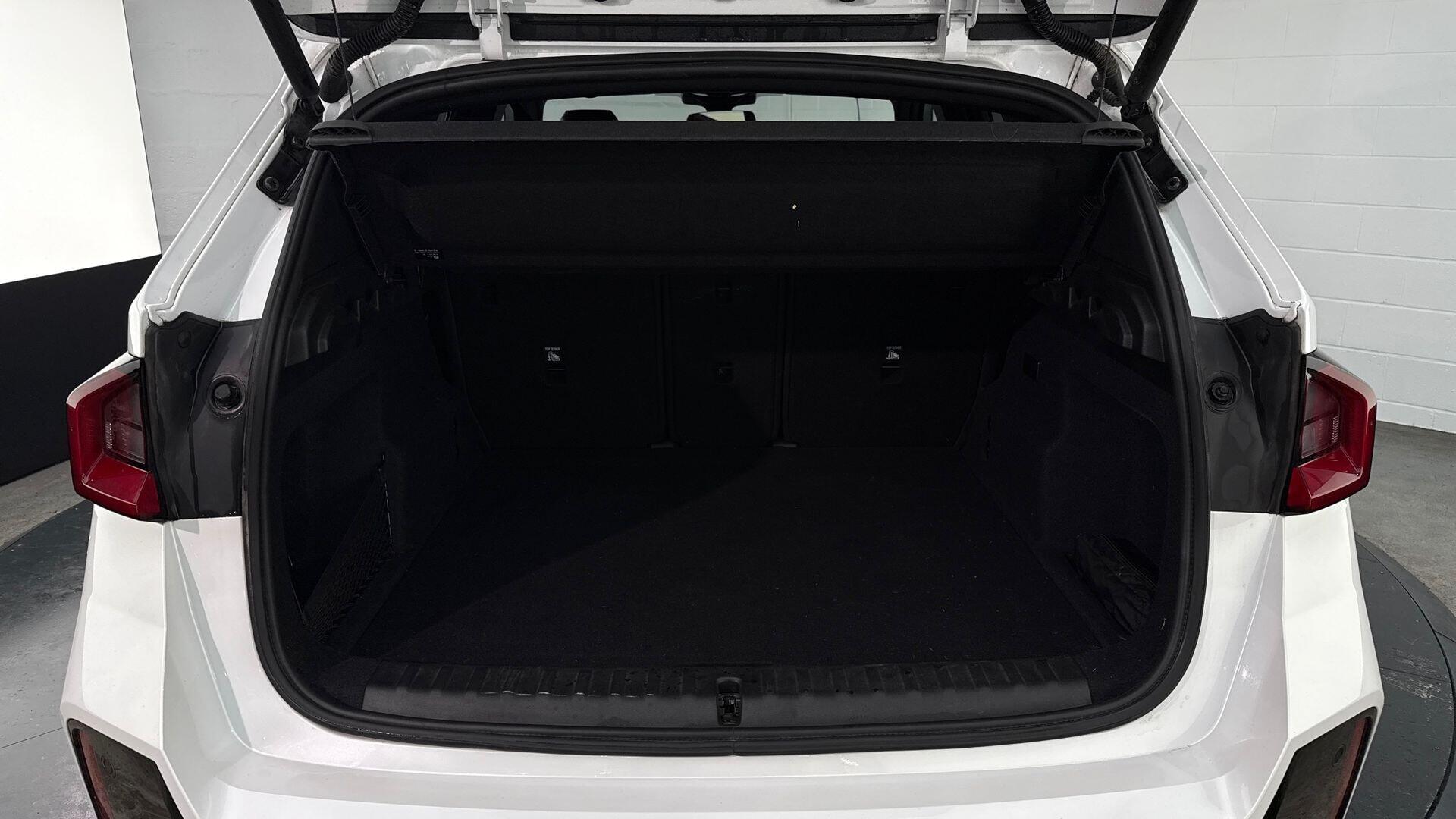 BMW iX1 view 13