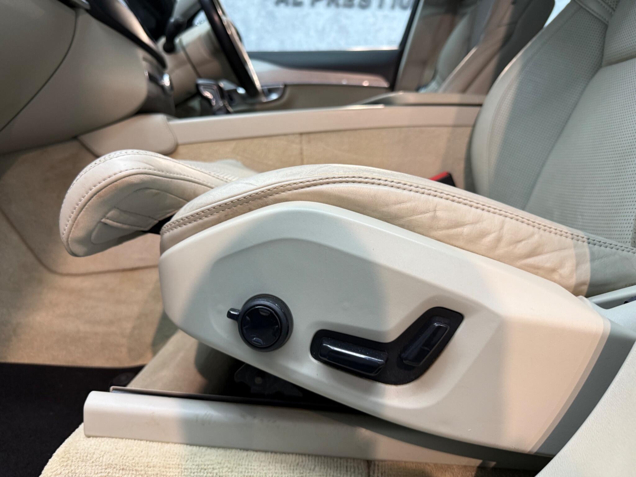 Volvo XC90 view 27