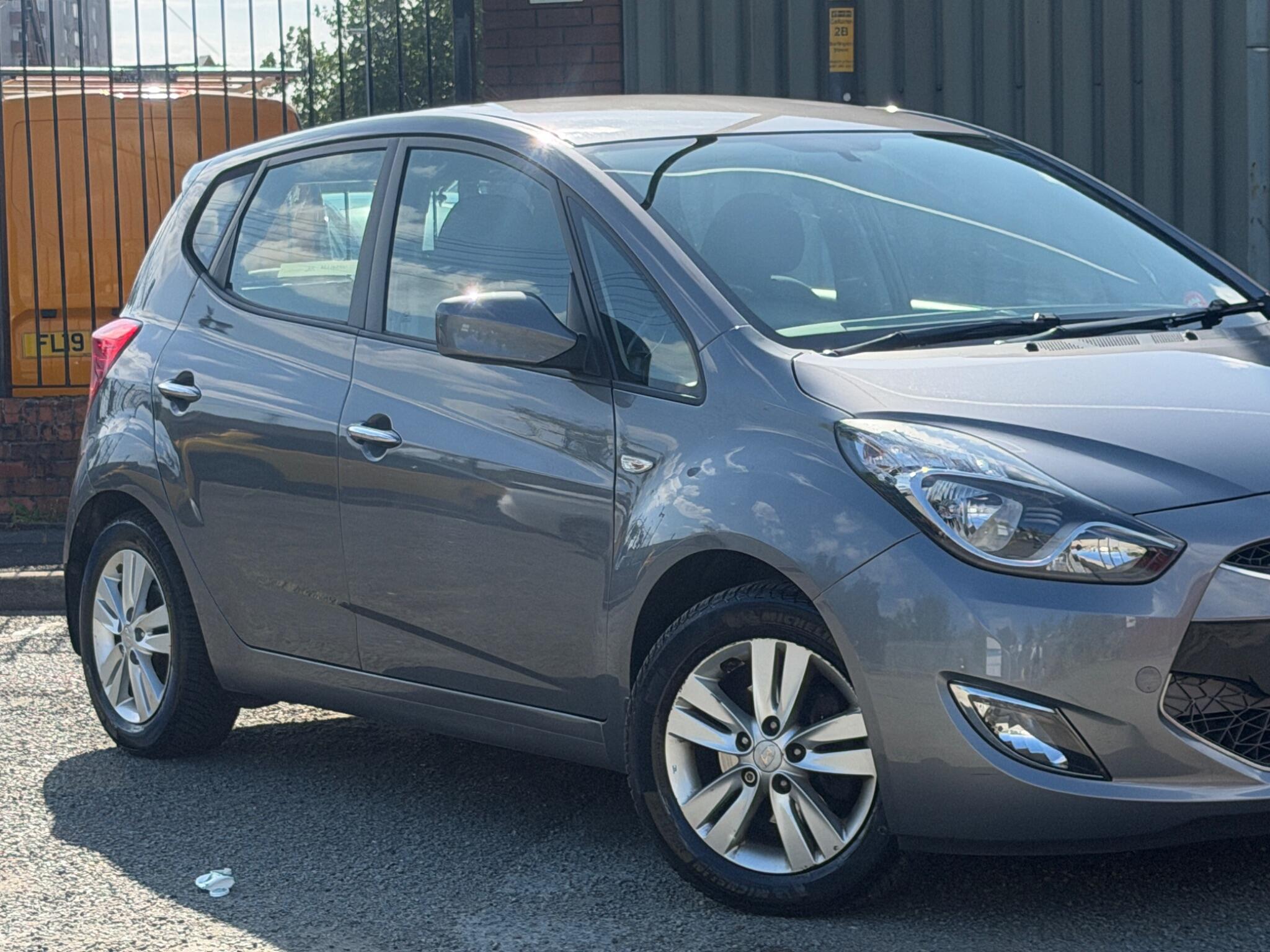 Hyundai Ix20 view 5