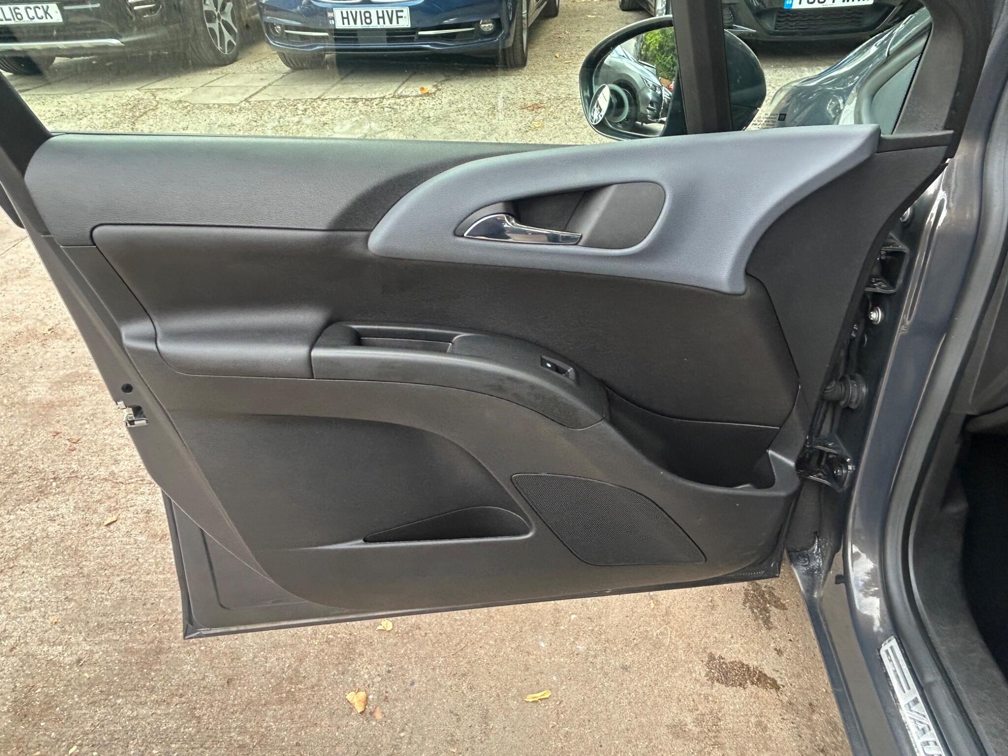 Vauxhall Meriva view 34