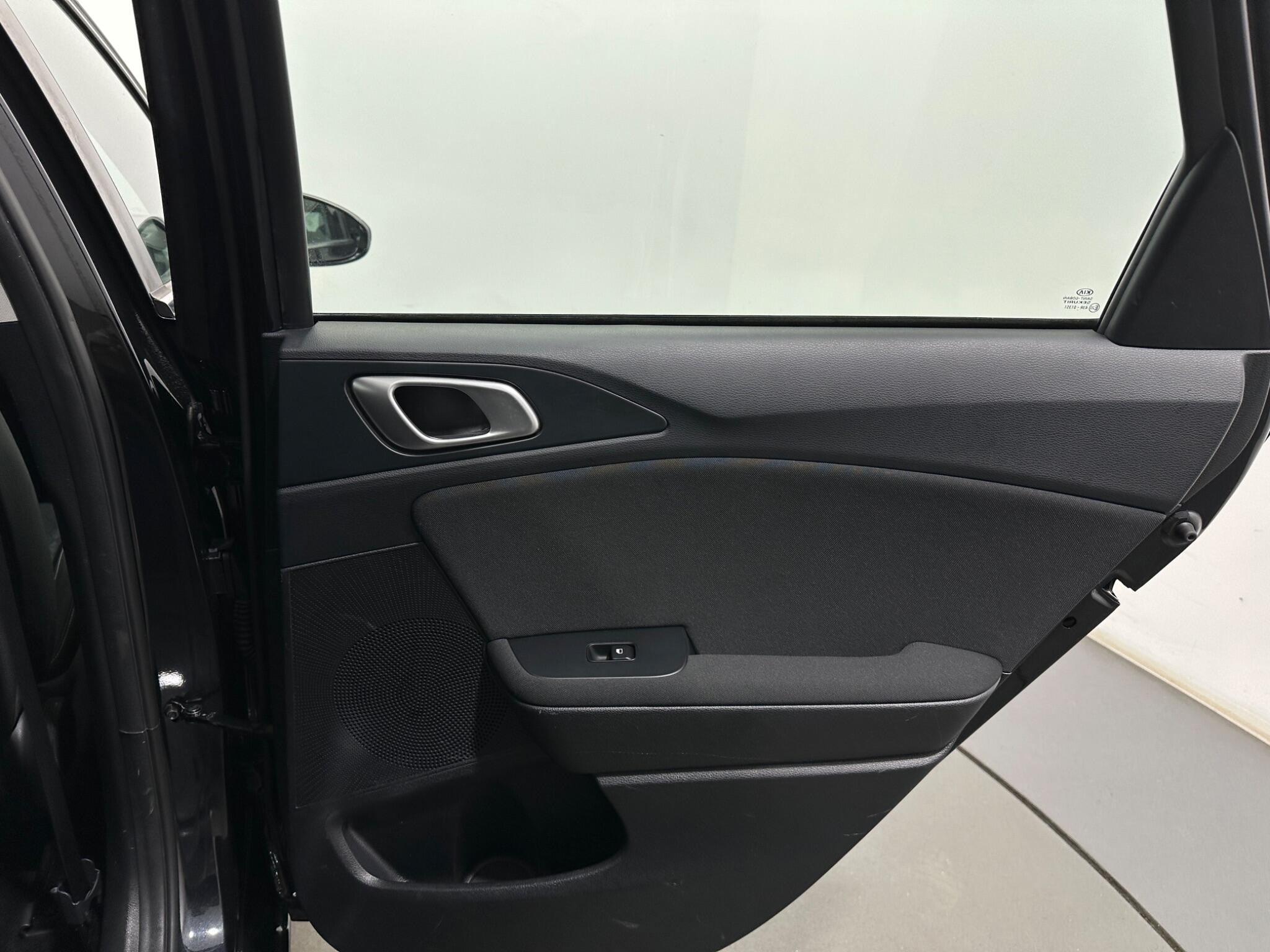 Kia Ceed view 42