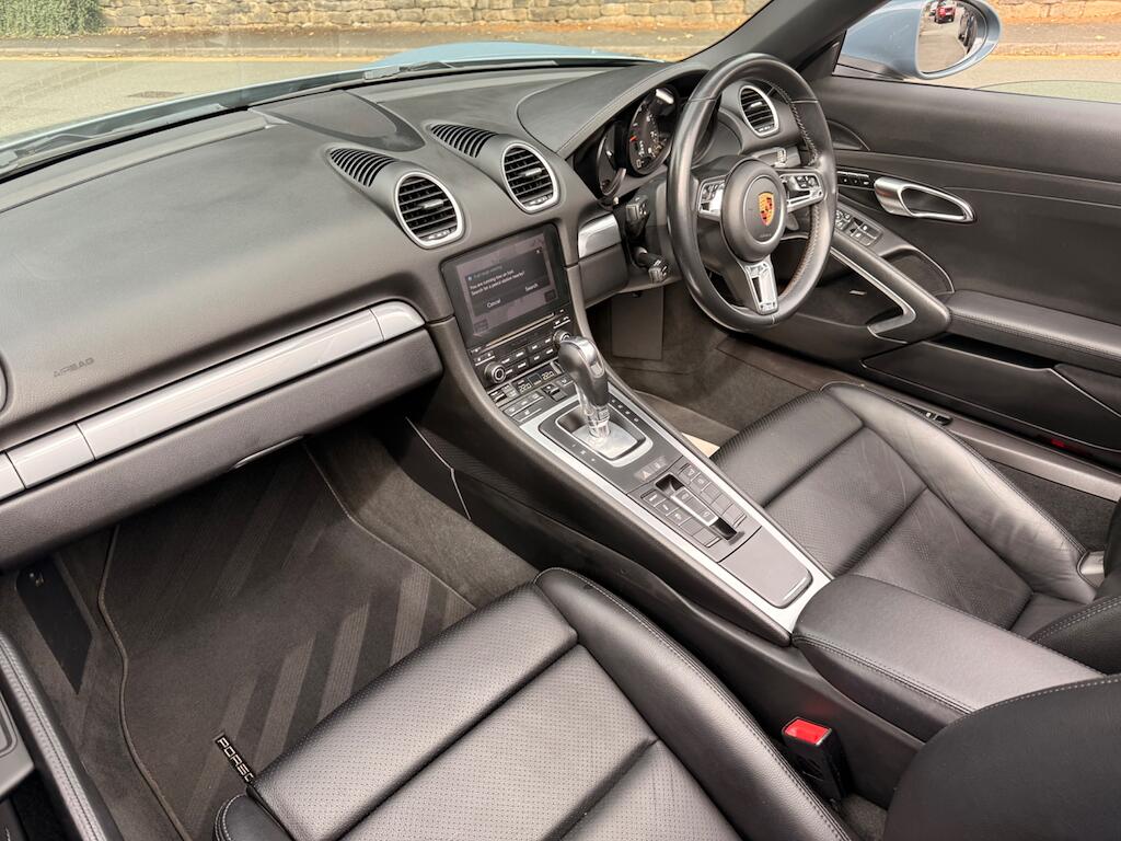 Porsche Boxster view 35