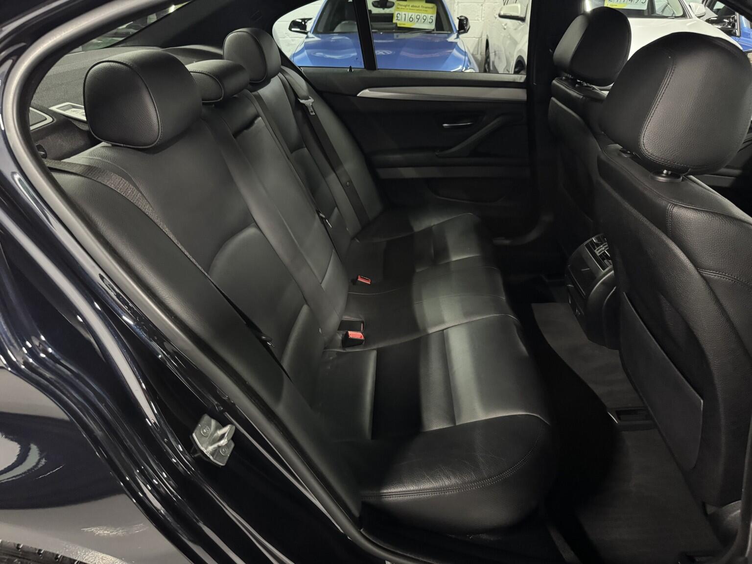 BMW 5 Series view 33