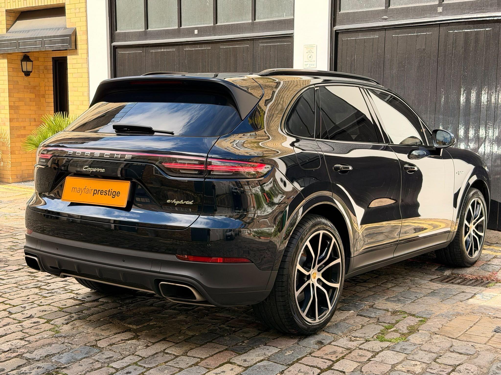 Porsche Cayenne view 18