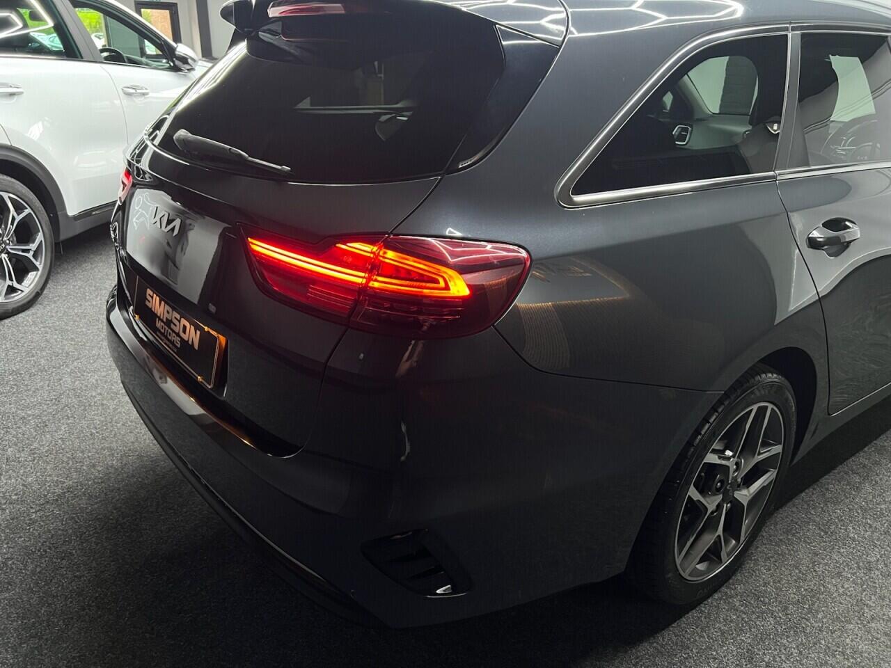 Kia Ceed view 11