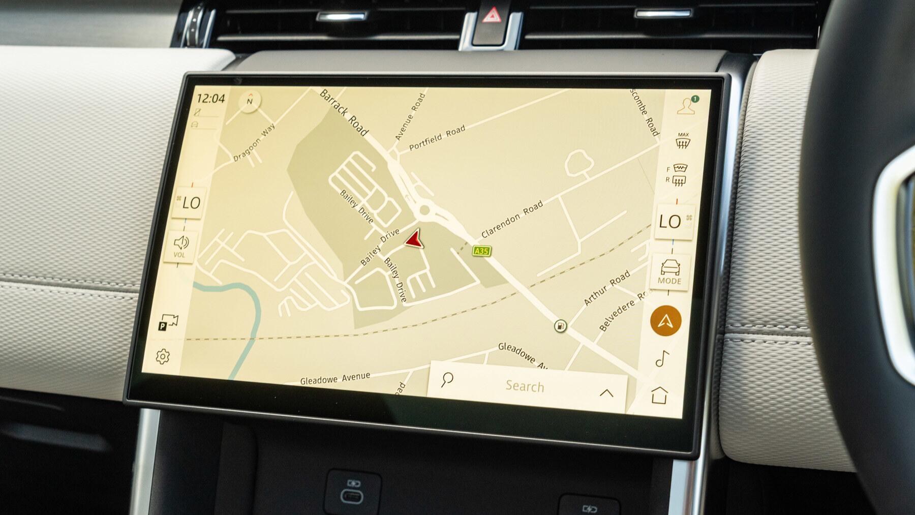 Land Rover Discovery Sport view 46