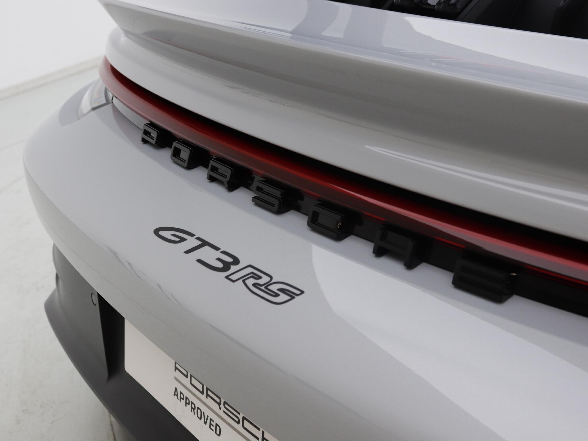 Porsche 911 view 20
