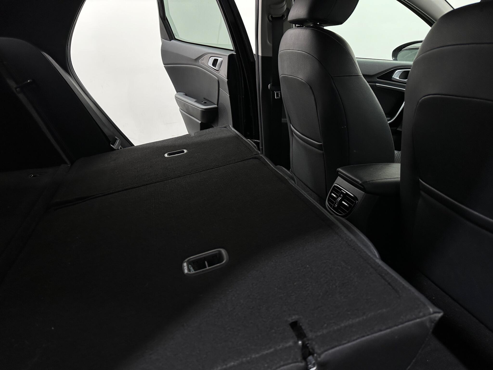 Kia XCeed view 44