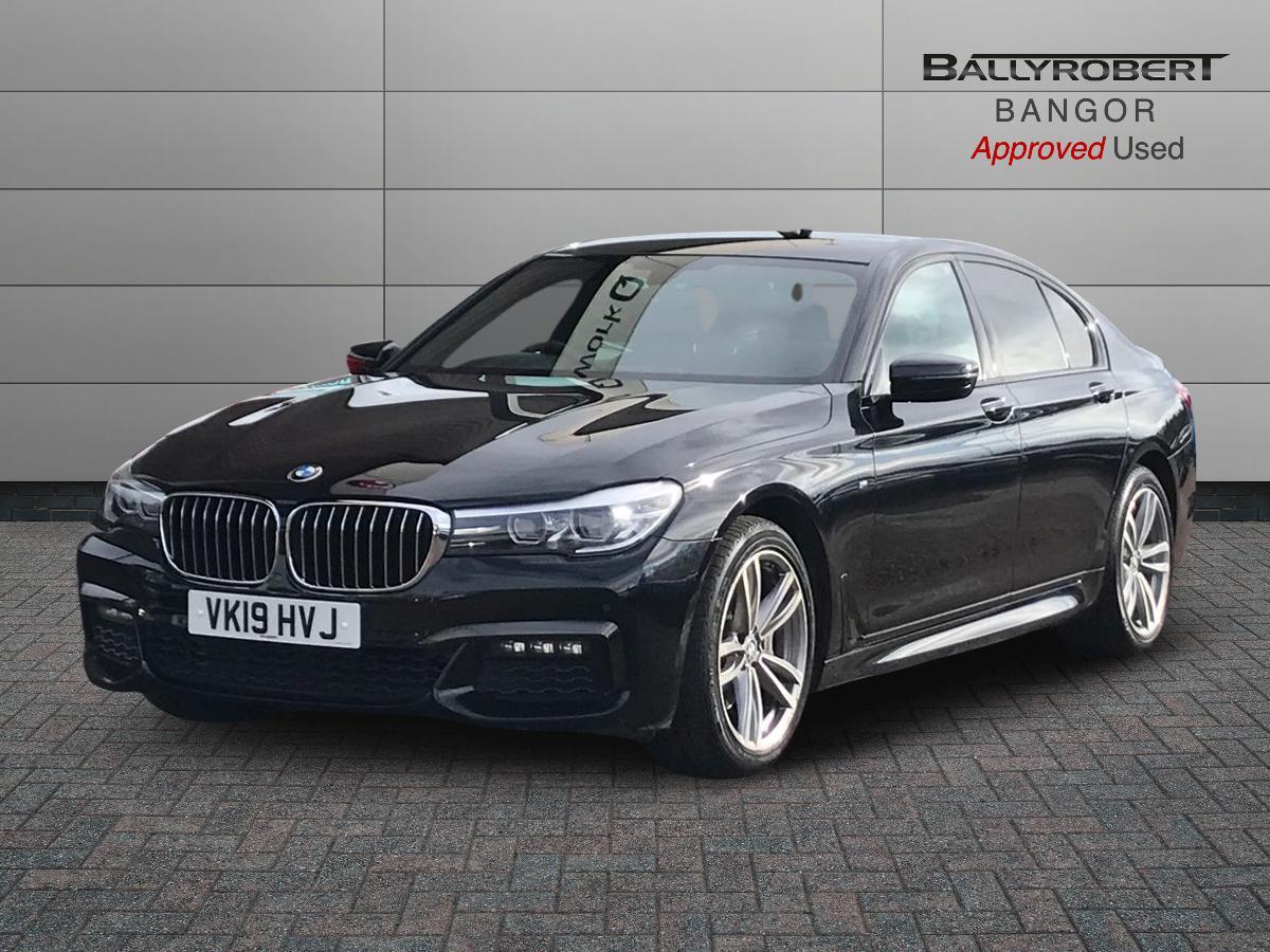 BMW 7 Series view 14