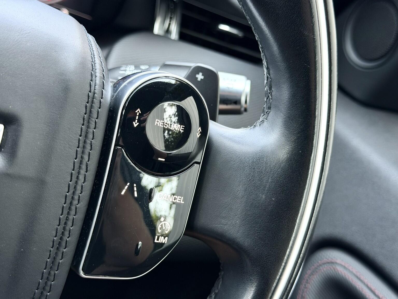 Land Rover Discovery Sport view 26