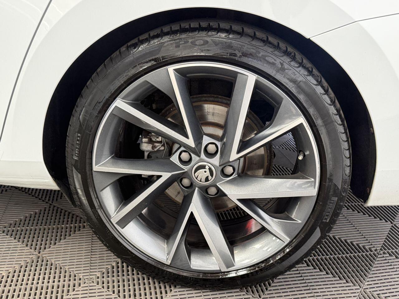 Skoda Superb view 20