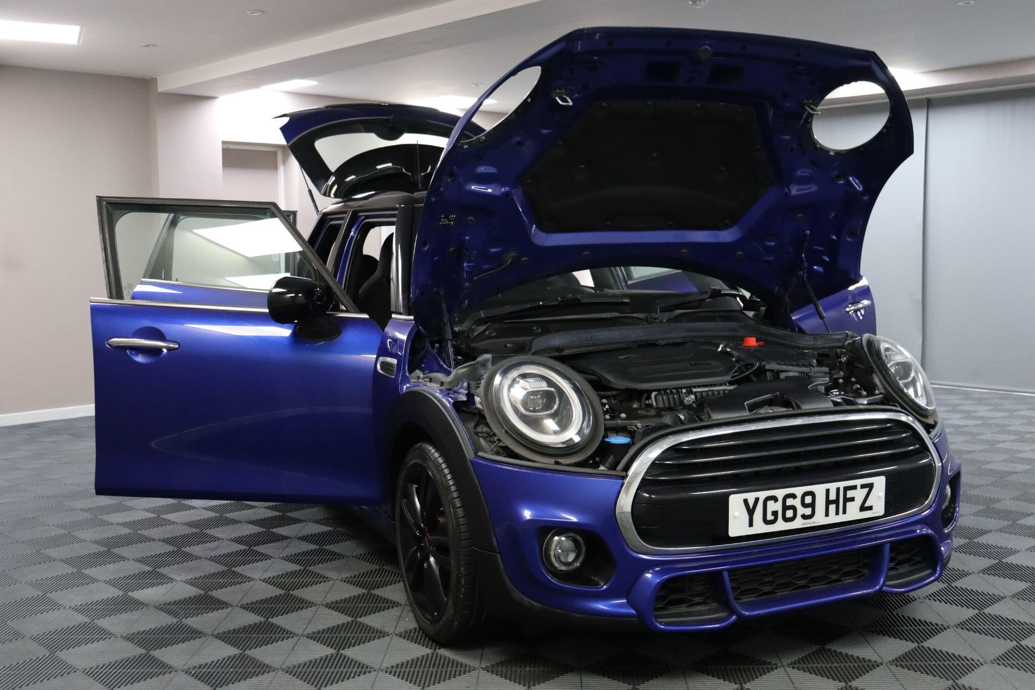 Mini Hatch view 15