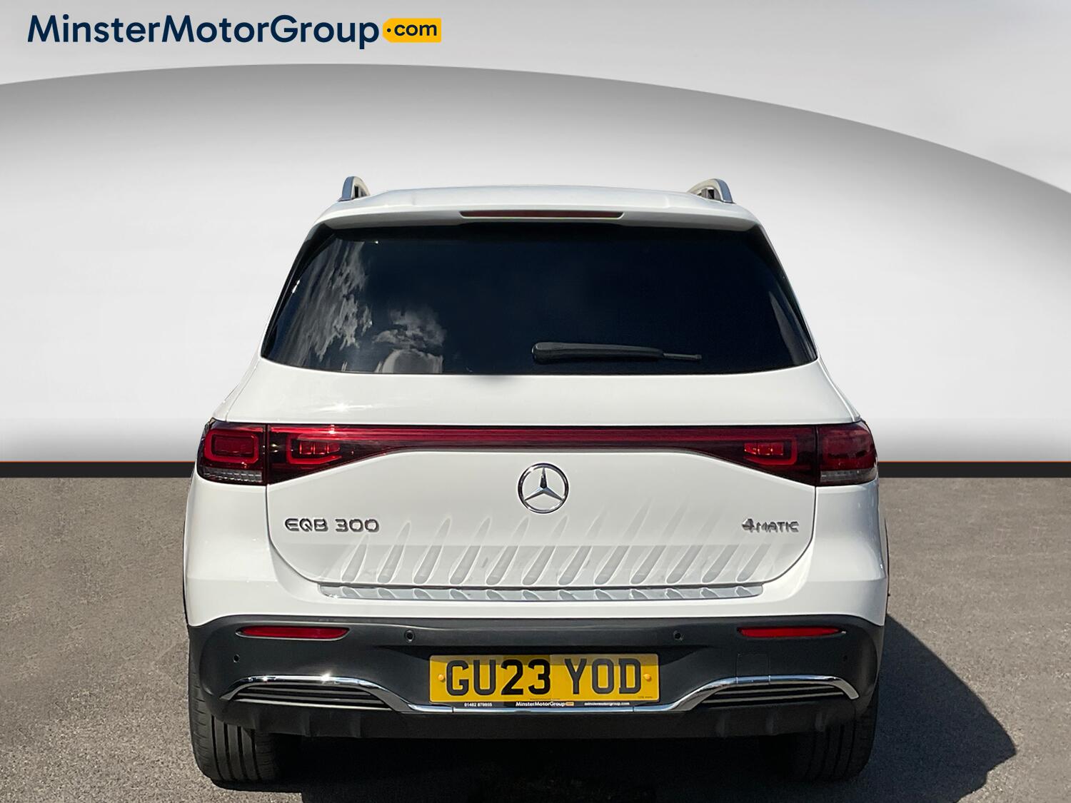 Mercedes-Benz EQB view 3