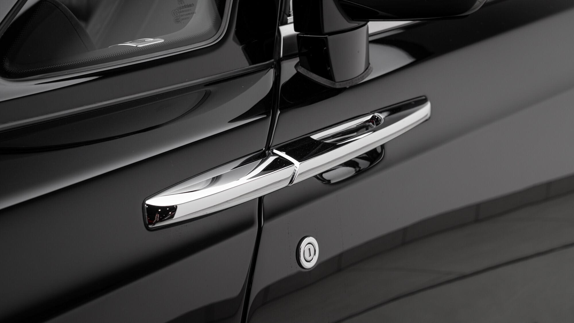 Rolls-Royce Phantom view 30