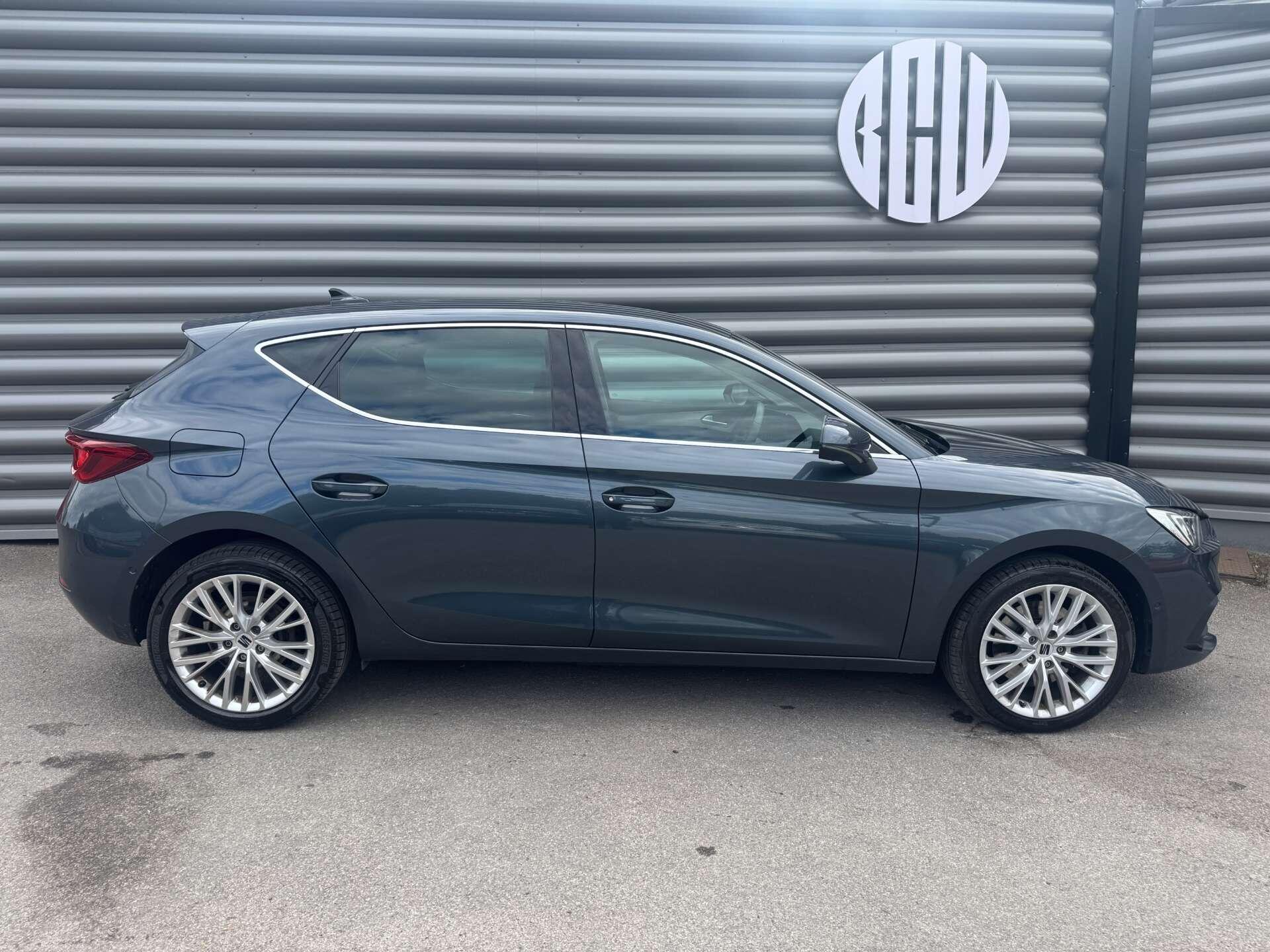 Seat Leon Leon view 2