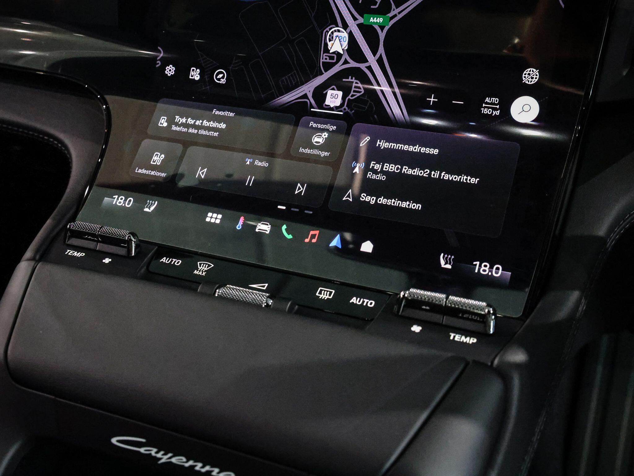 Porsche Cayenne view 14