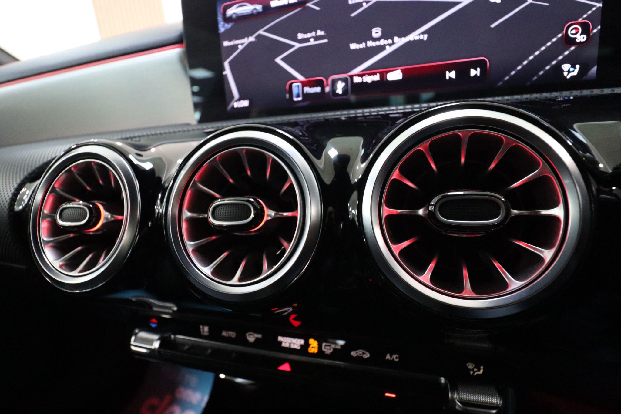 Mercedes-Benz Cla view 22