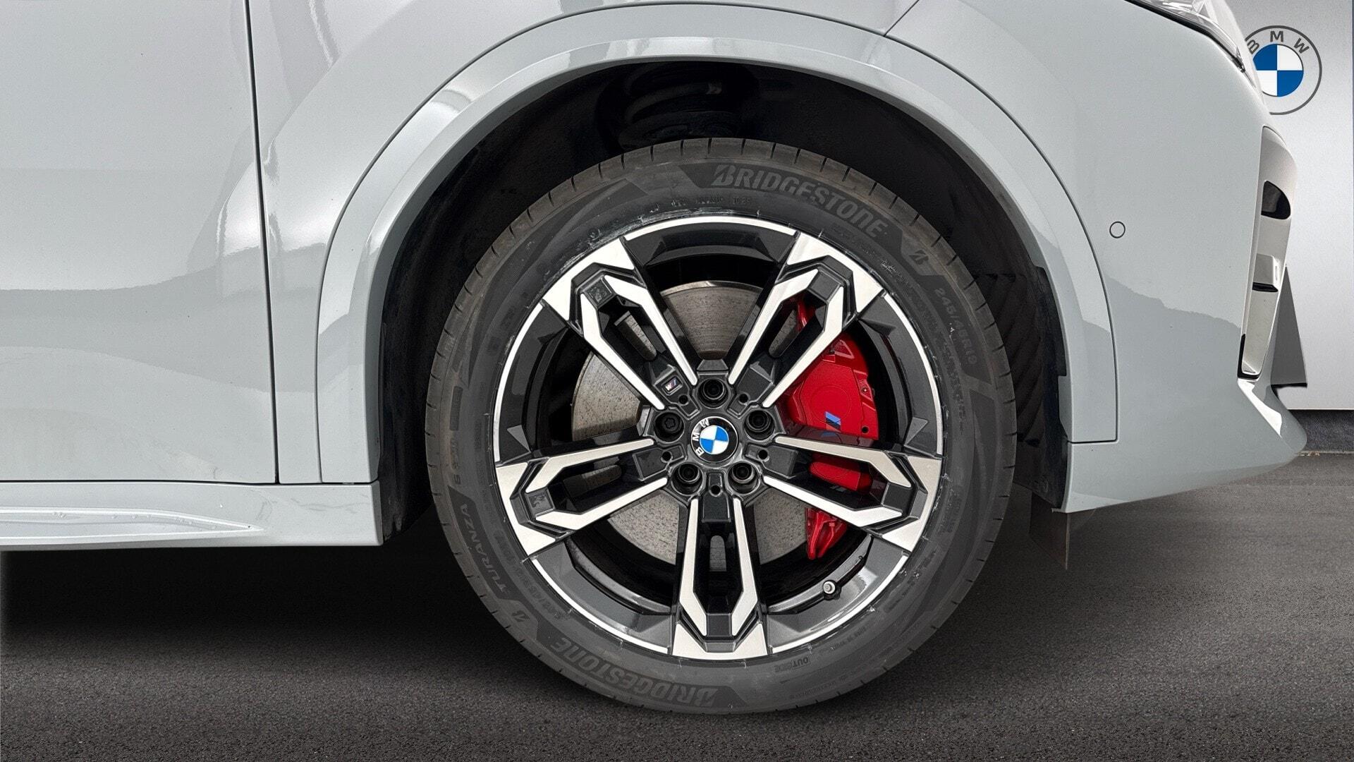 BMW Ix2 view 14