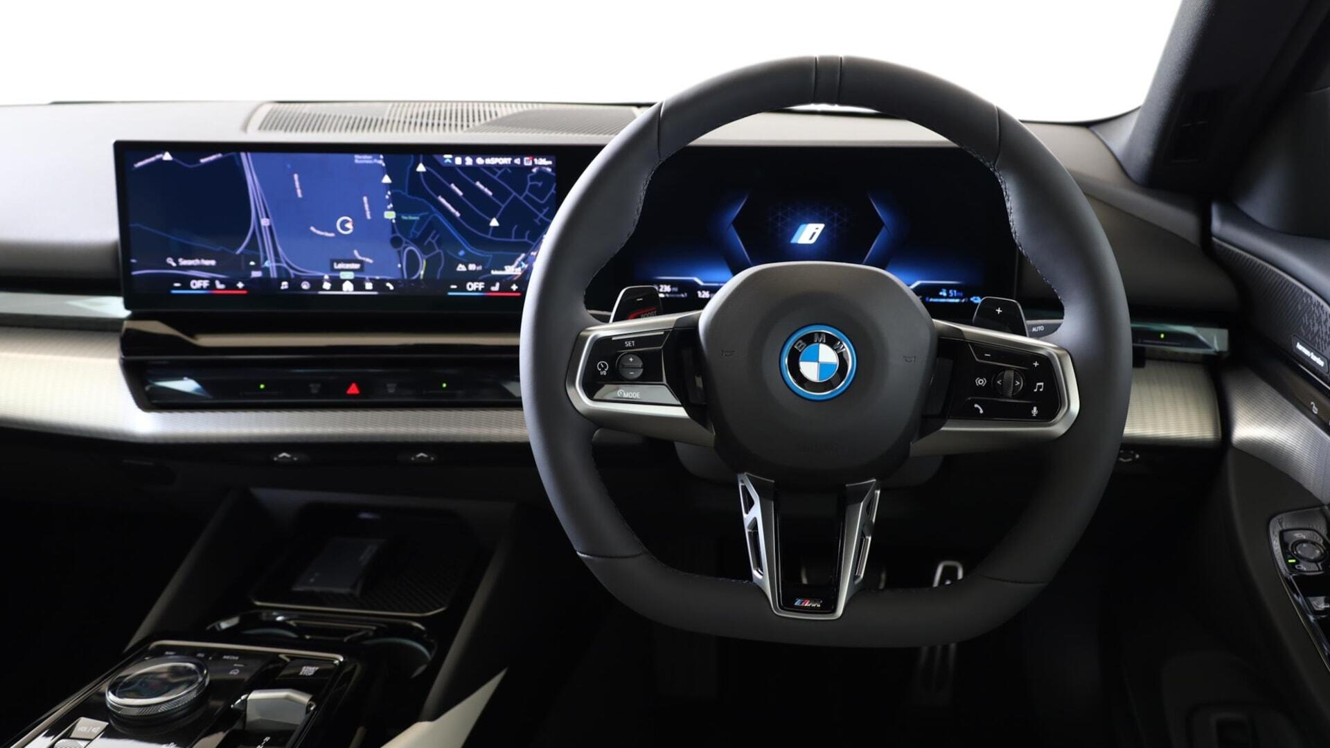 BMW 5 Series view 5