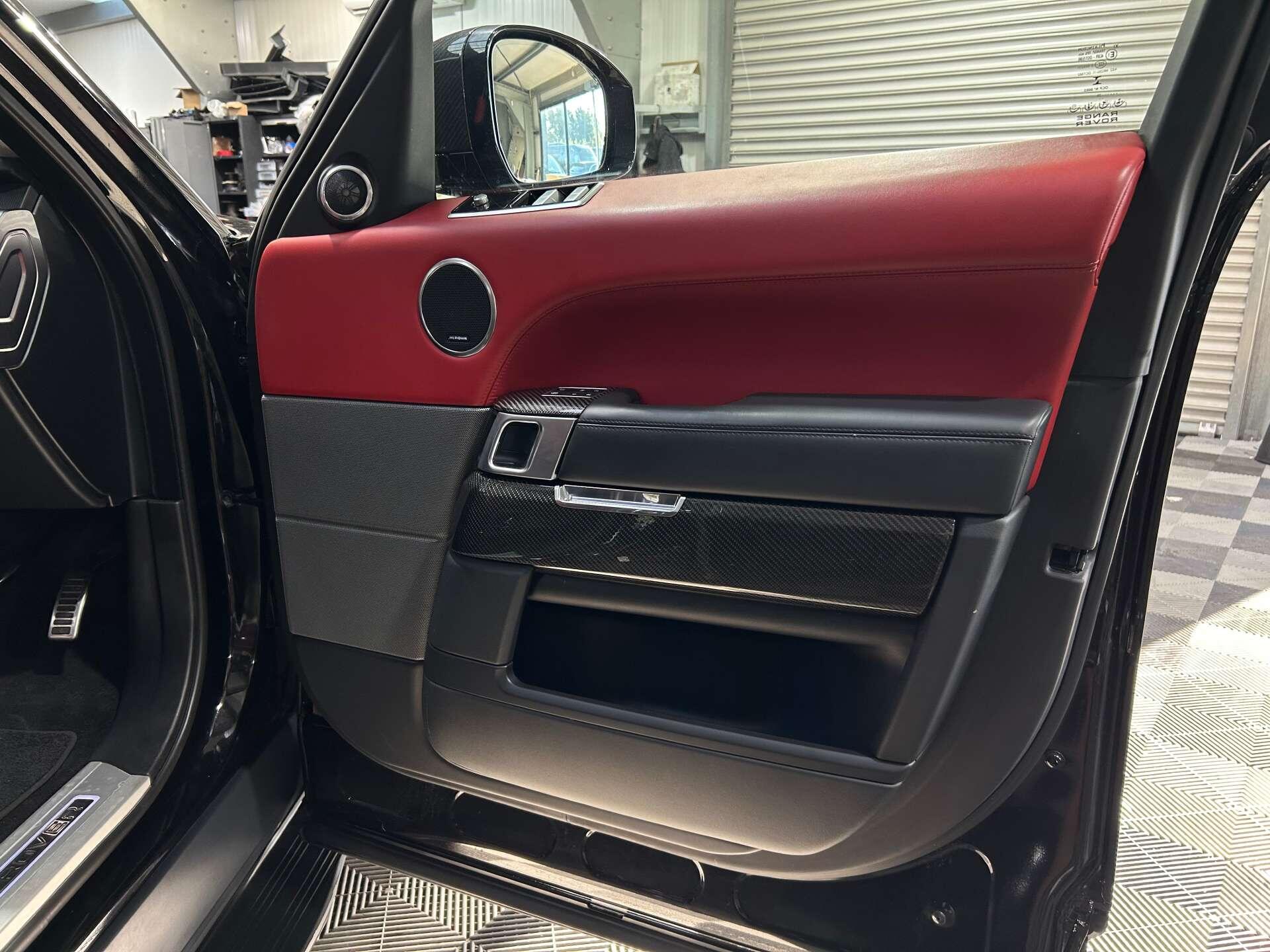 Land Rover Range Rover Sport view 40