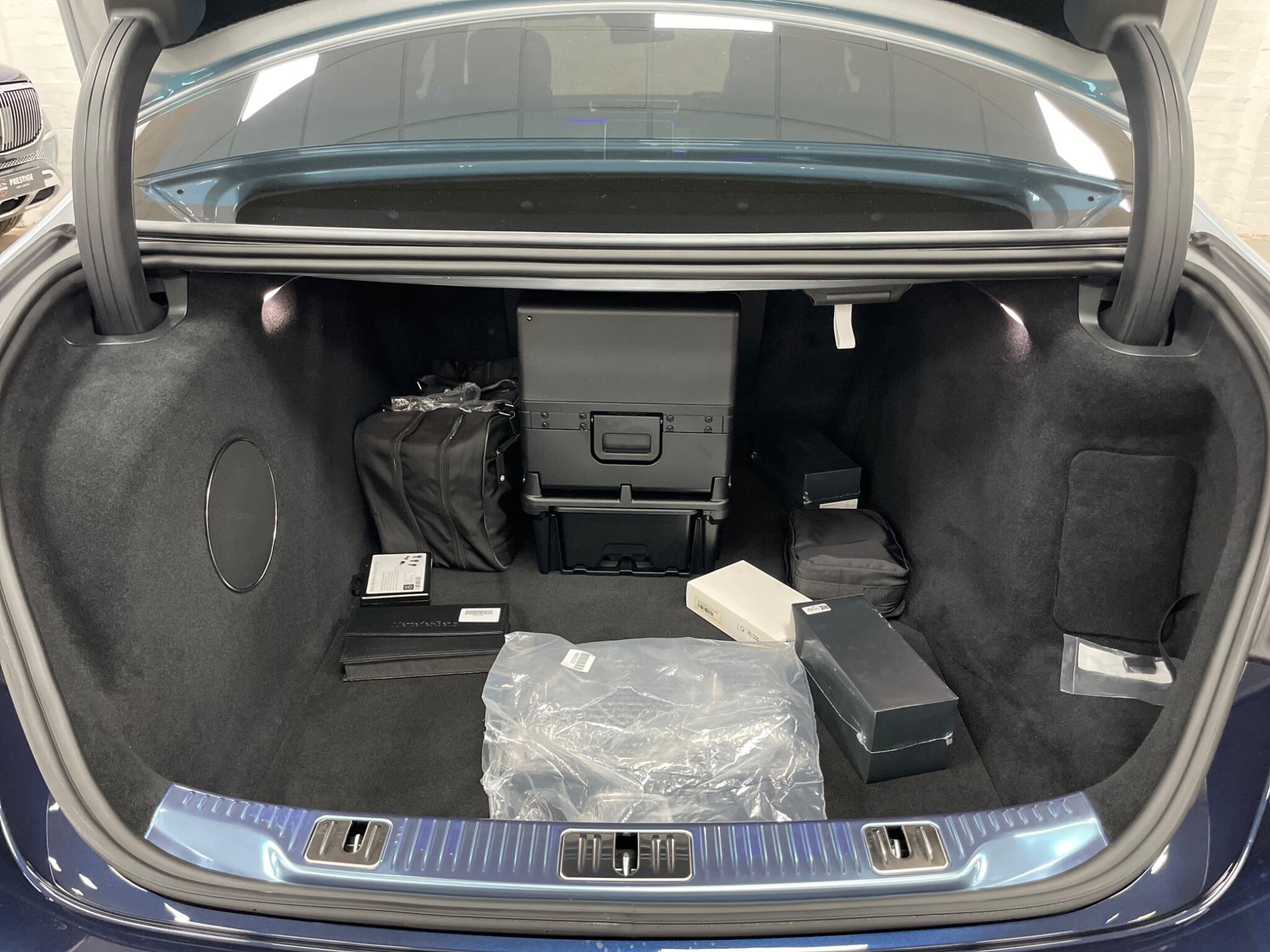Mercedes-Benz S-Class view 68