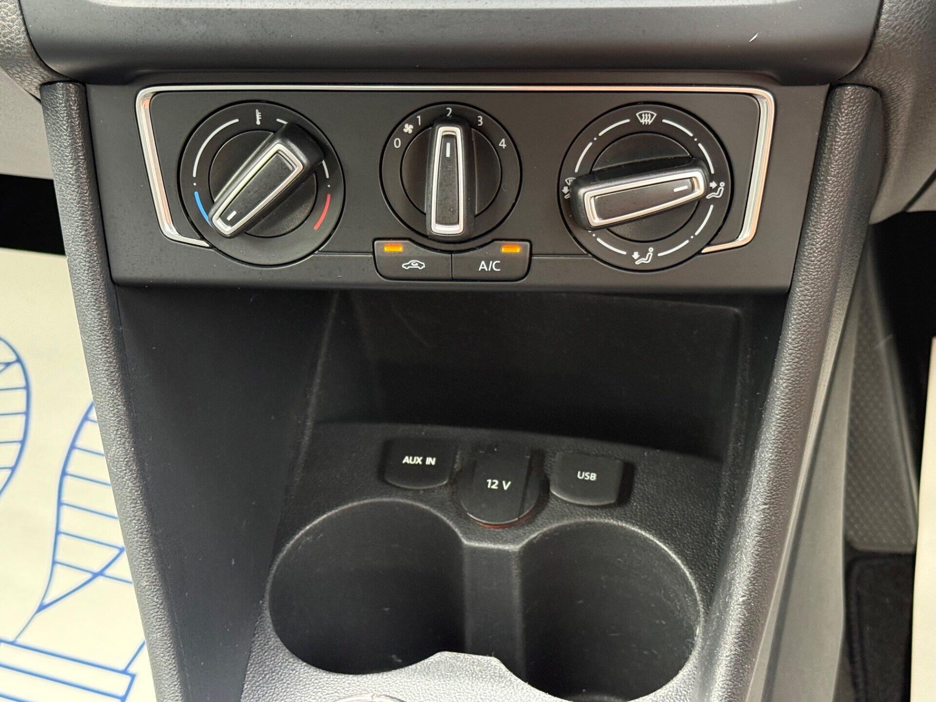 Volkswagen Polo view 35
