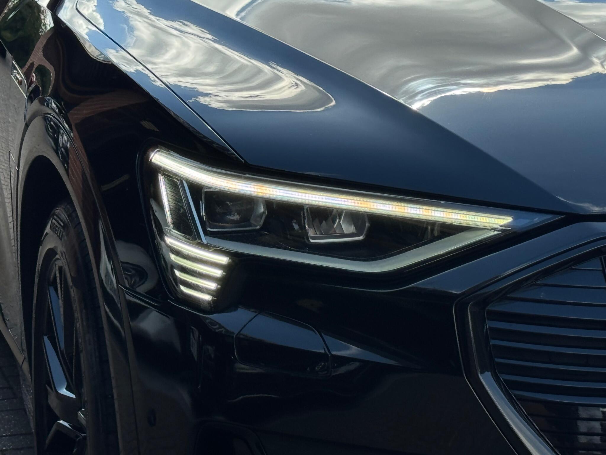 Audi E-Tron view 44