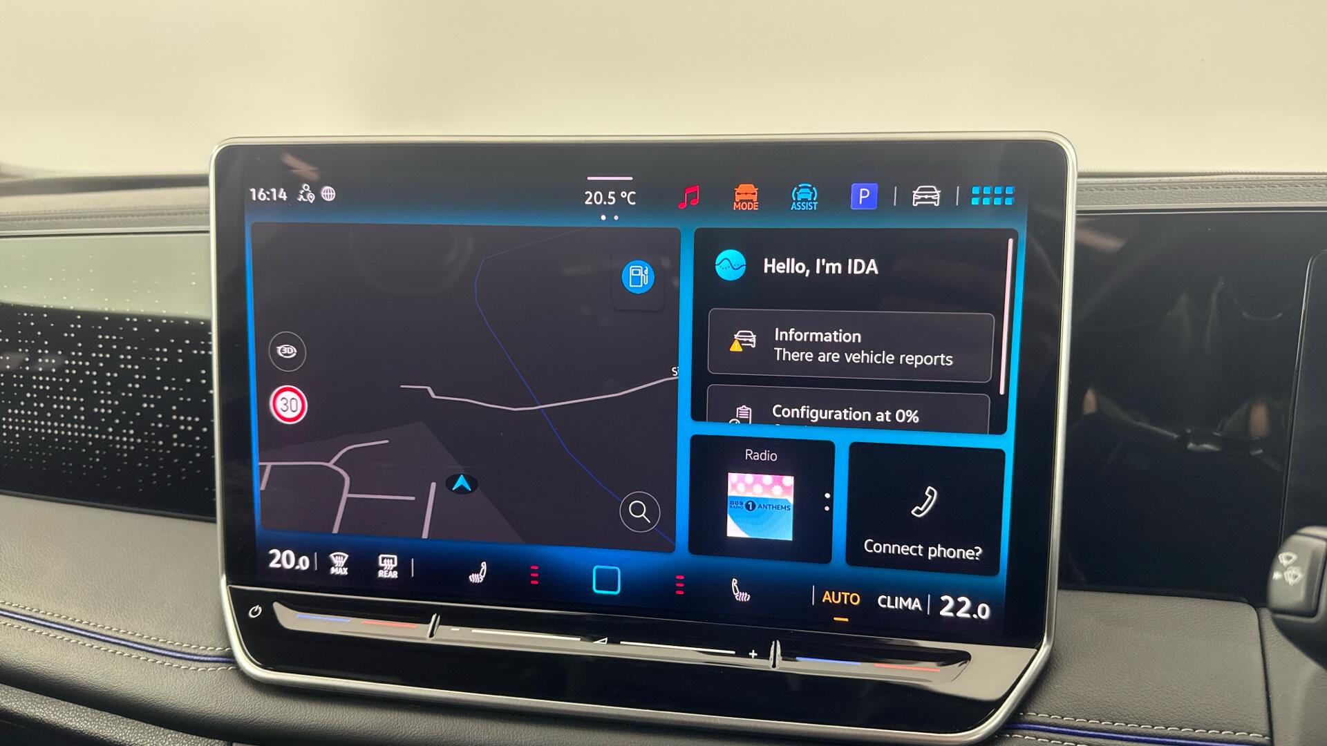 Volkswagen Tiguan view 12