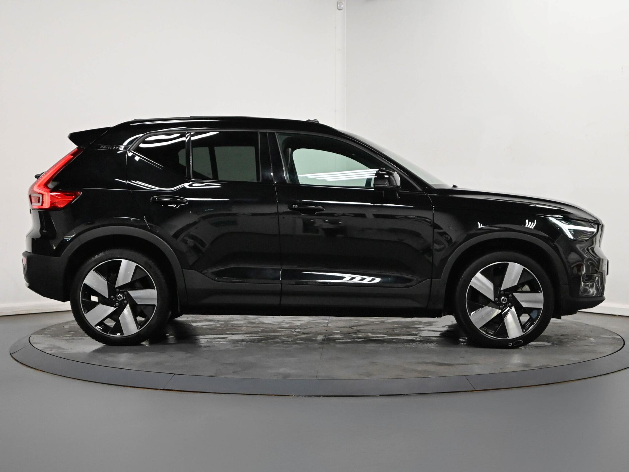 Volvo XC40 view 24