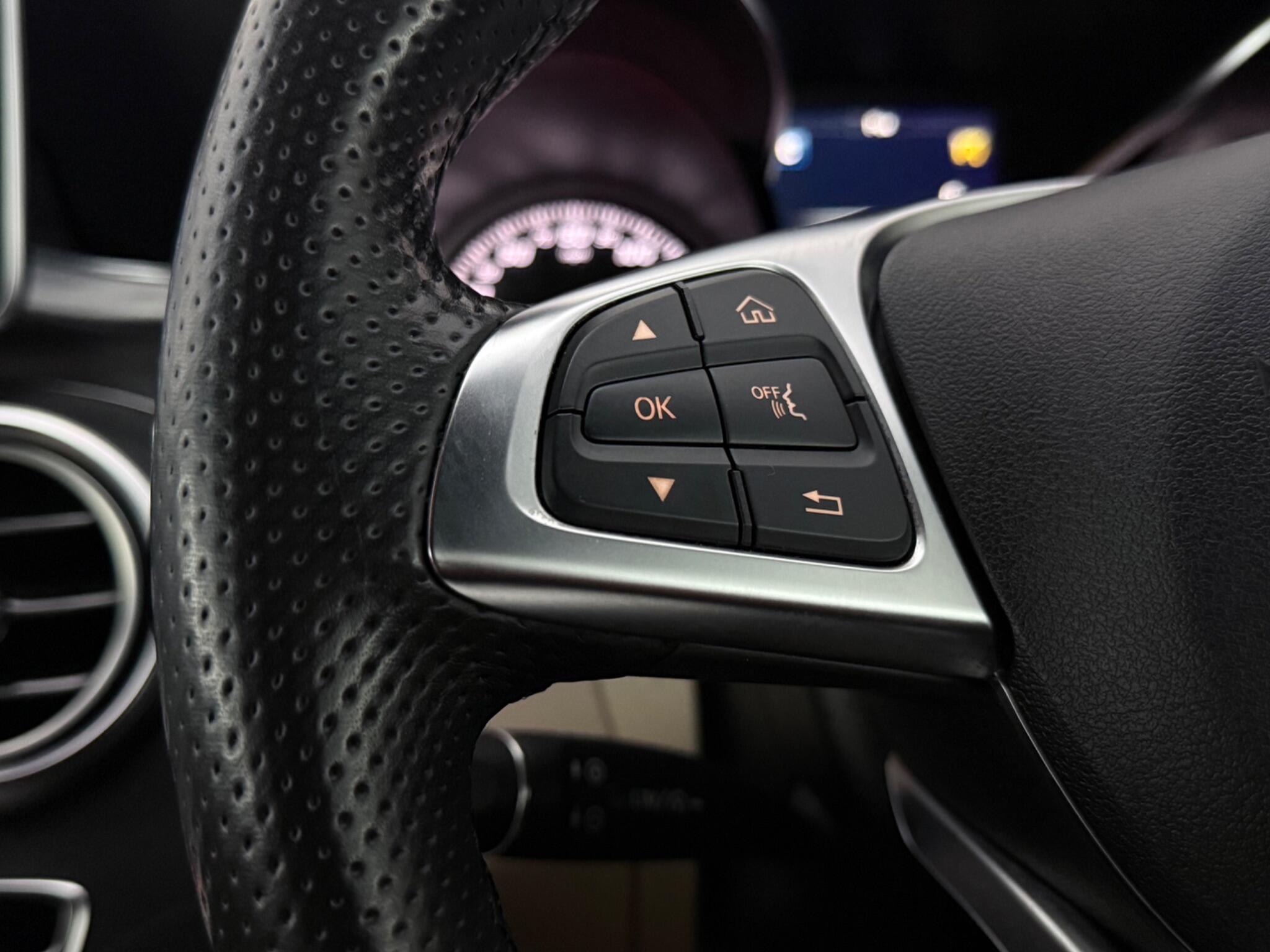 Mercedes-Benz C-Class view 15