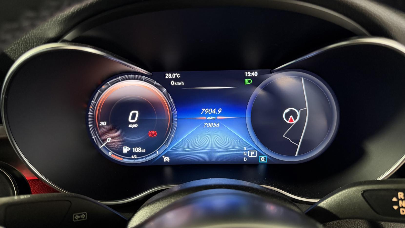 Mercedes-Benz C Class view 13
