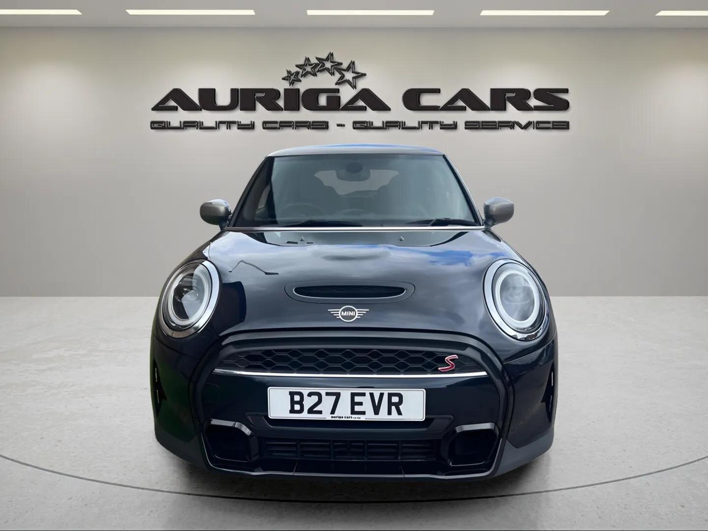 Mini Hatch view 4
