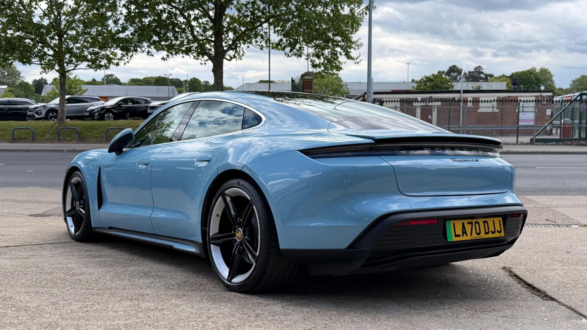 Porsche Taycan view 11