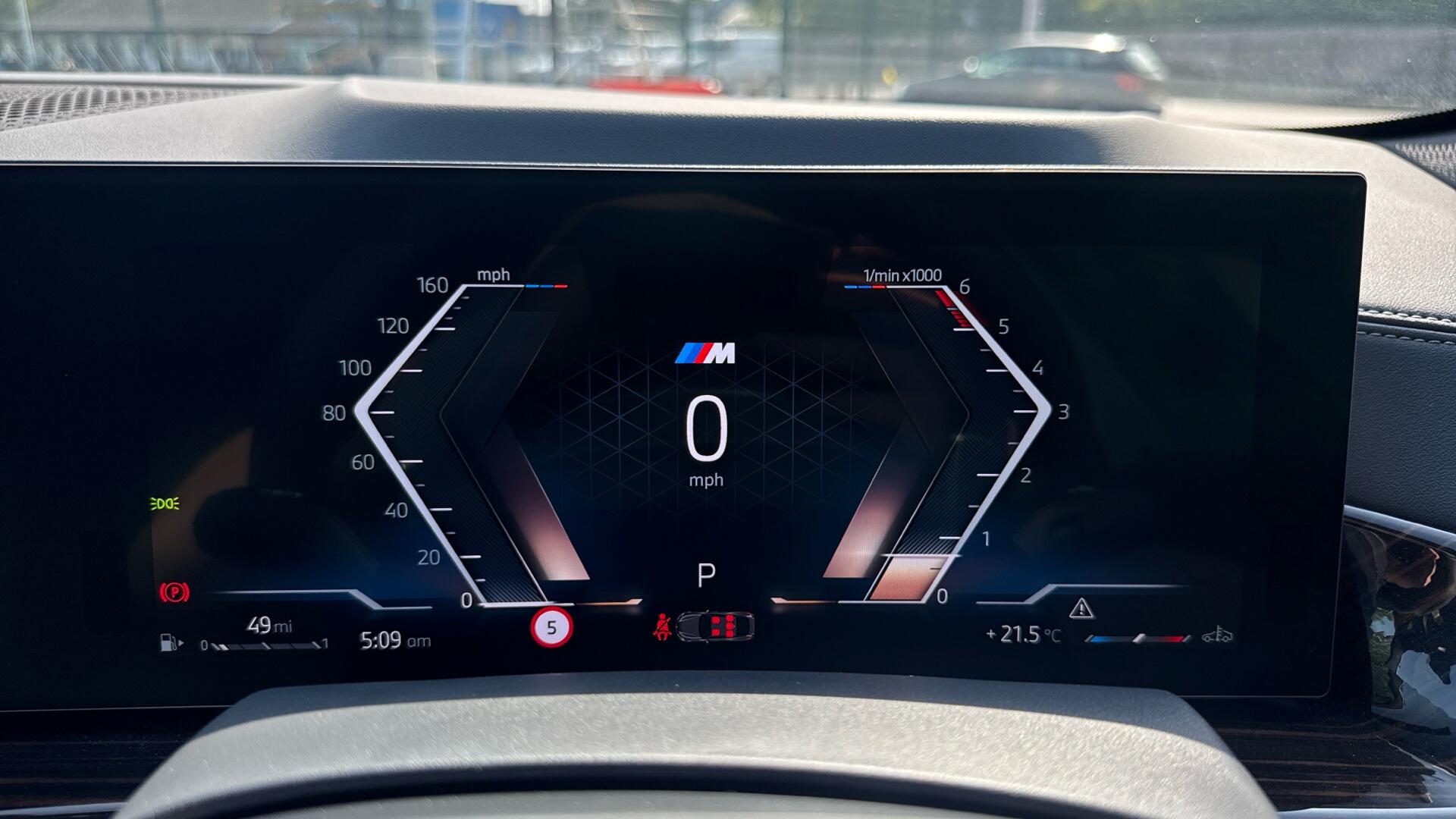 BMW X6 view 9