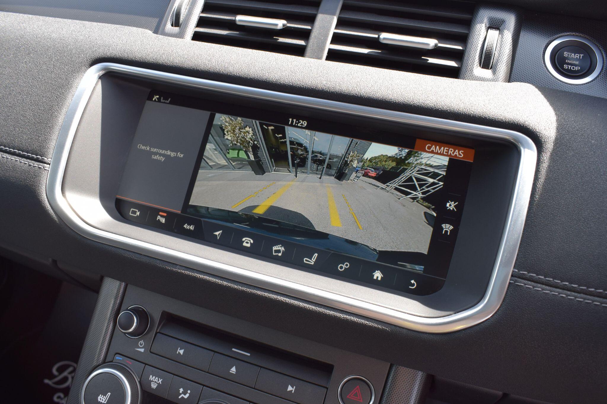 Land Rover Range Rover Evoque view 18