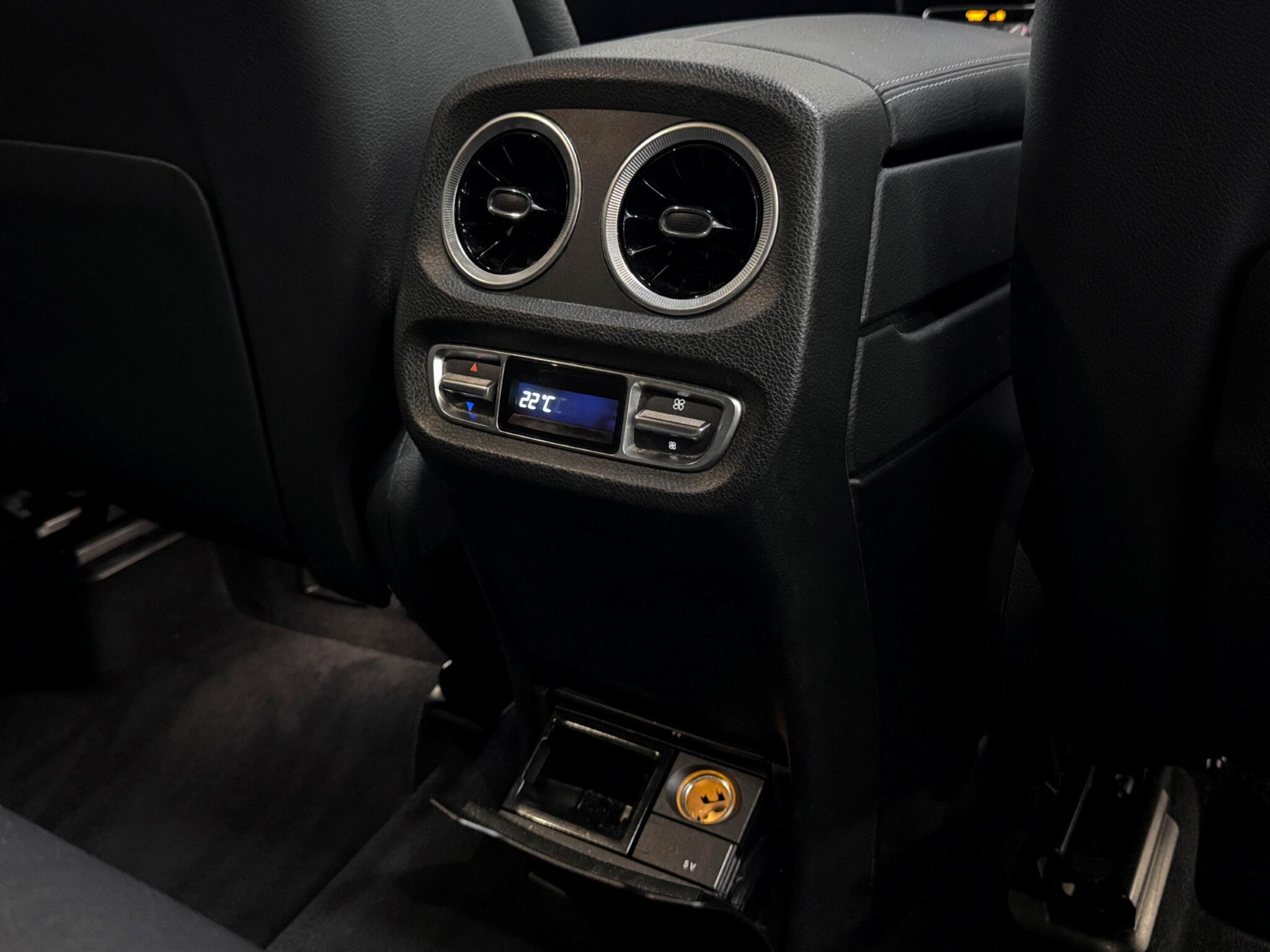 Mercedes-Benz G-Class view 19
