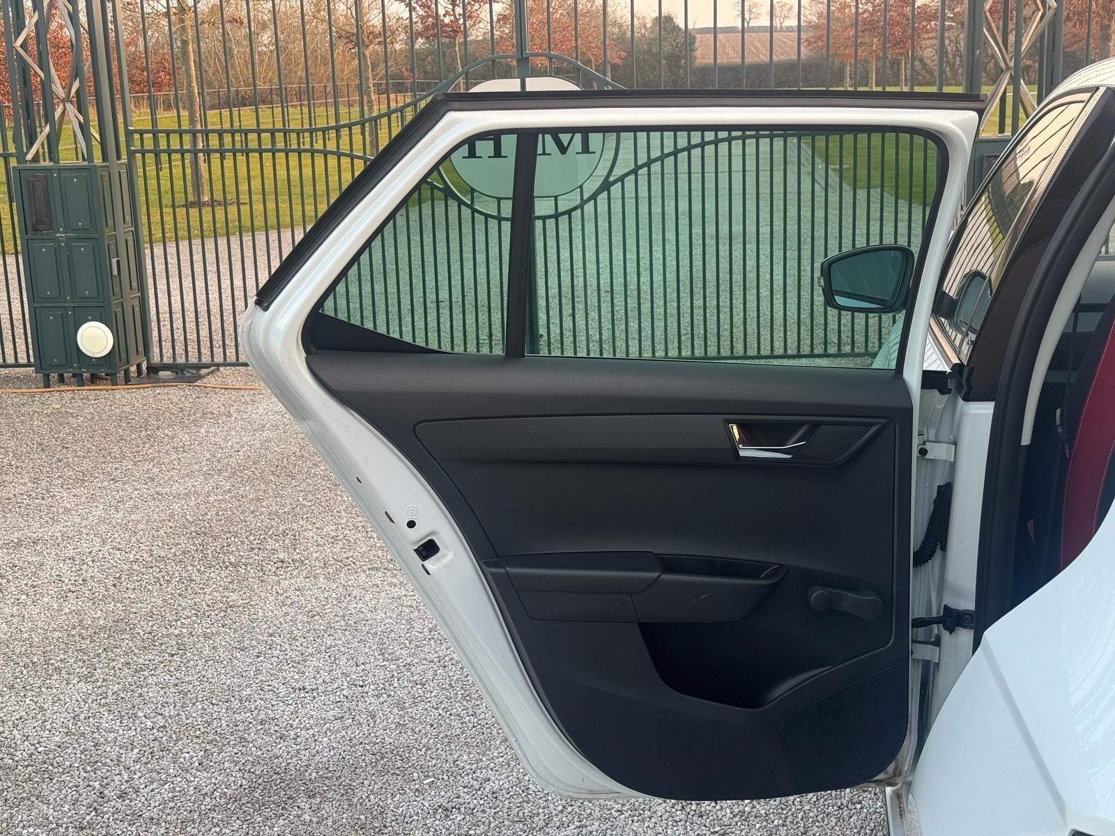 2015 Skoda Fabia image 27