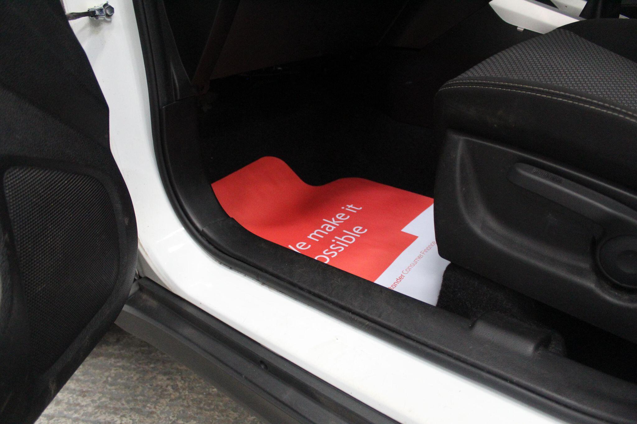 Suzuki Vitara view 30