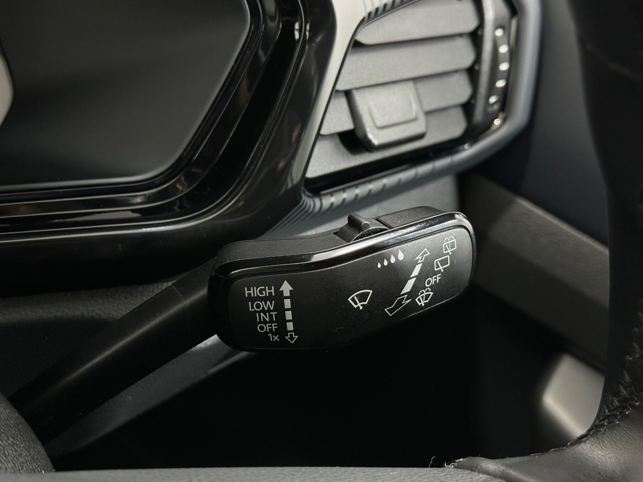 Volkswagen T-Cross view 17