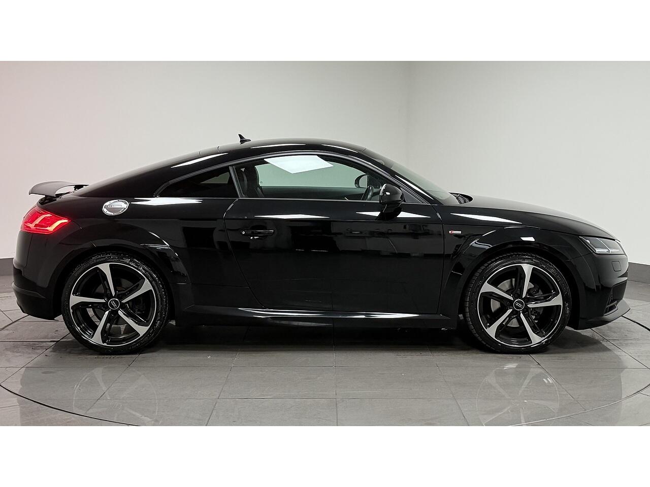 Audi TT view 9