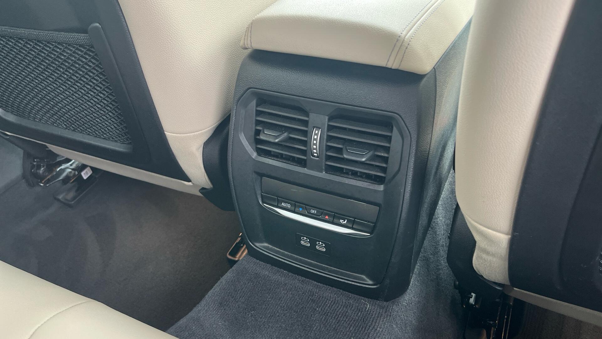 BMW i4 view 24