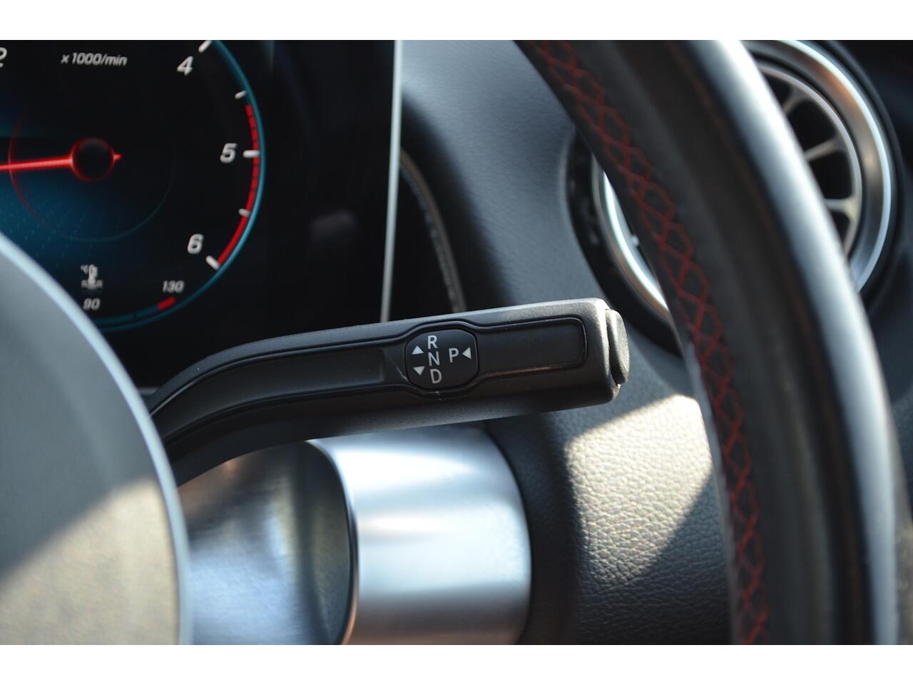 Mercedes-Benz GLB view 50