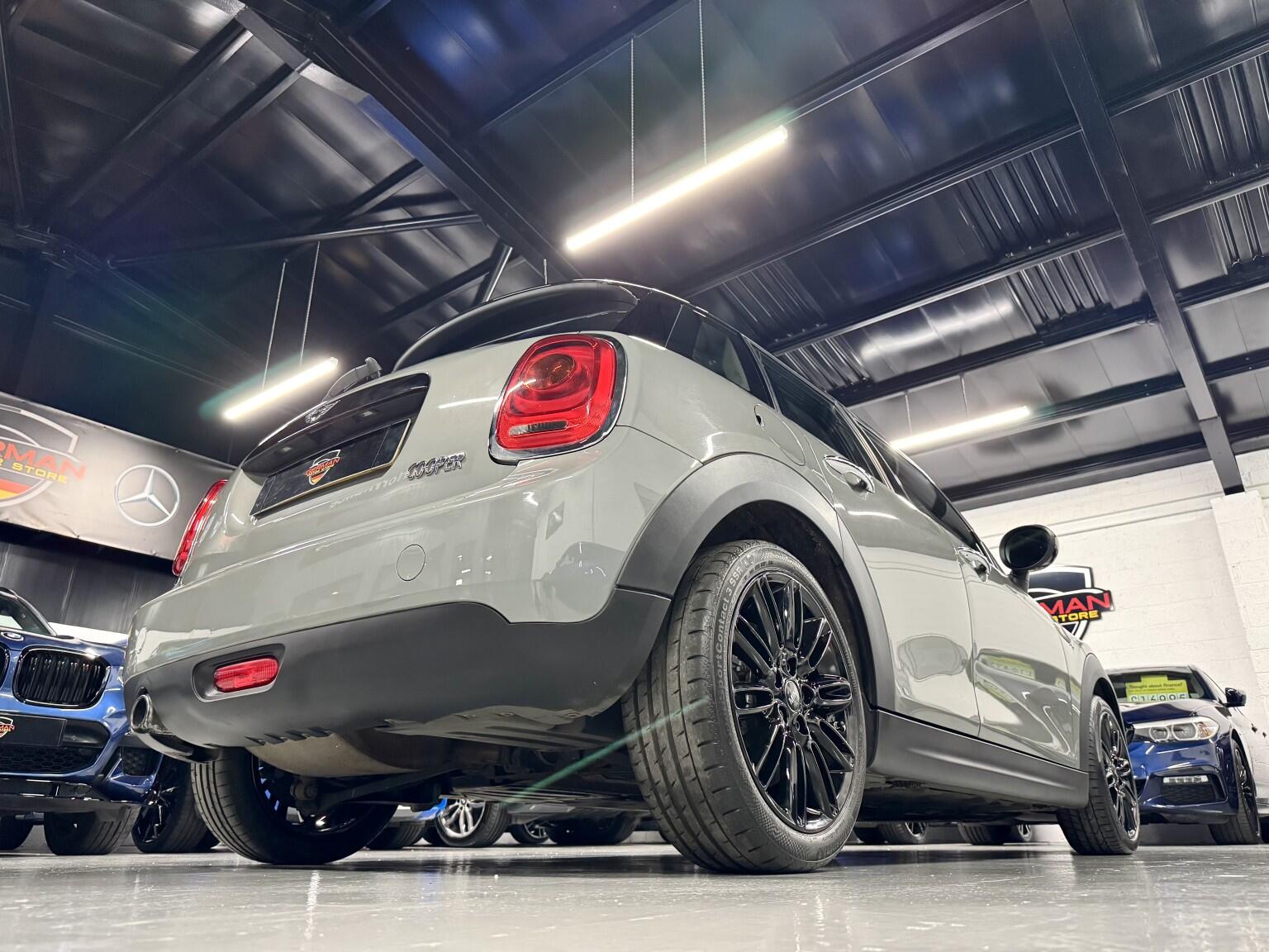 Mini Cooper view 9