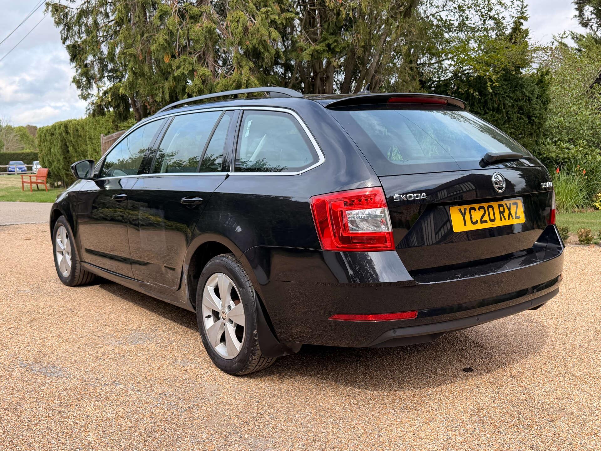Skoda Octavia view 3