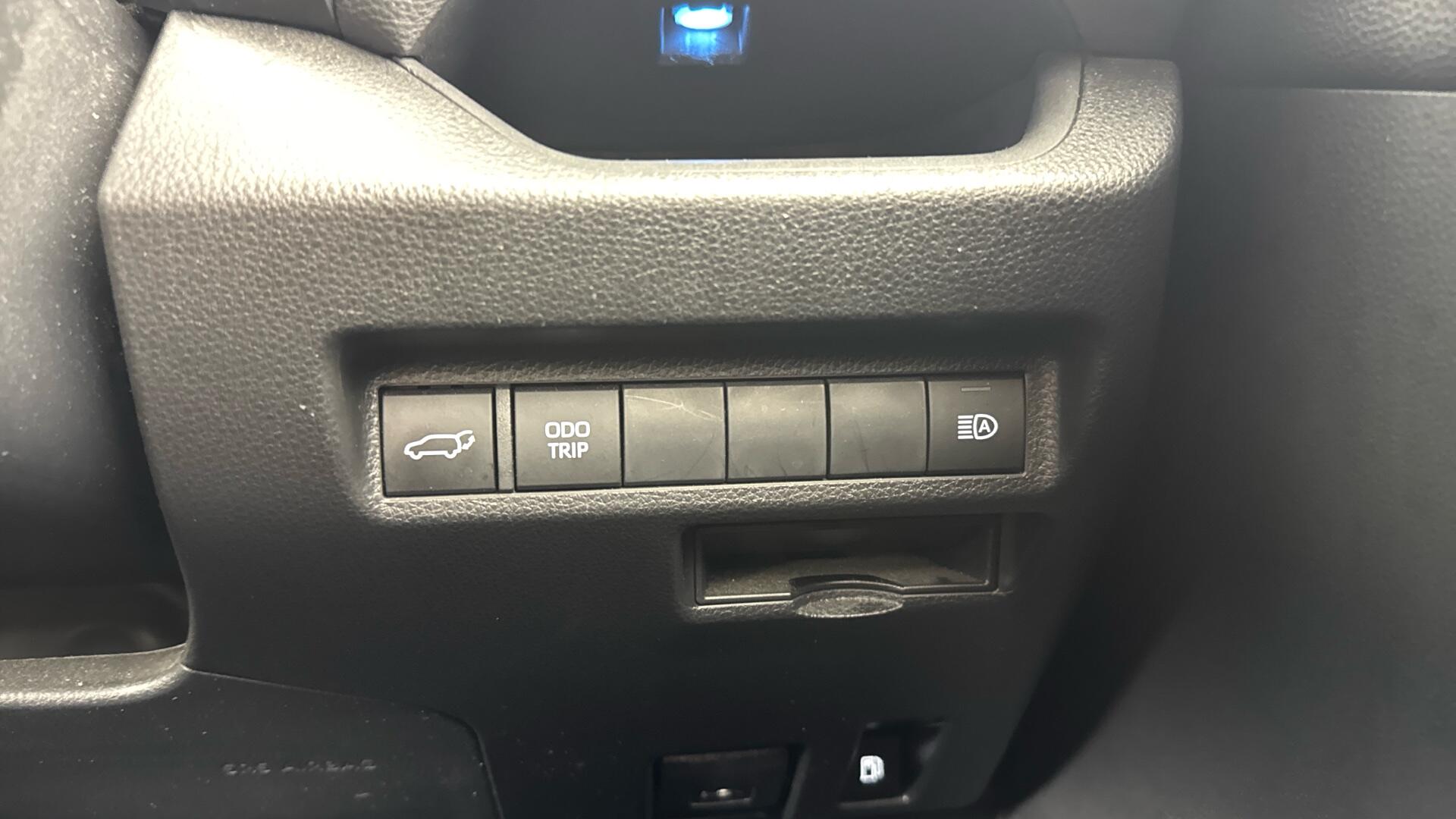 Toyota RAV4 view 39