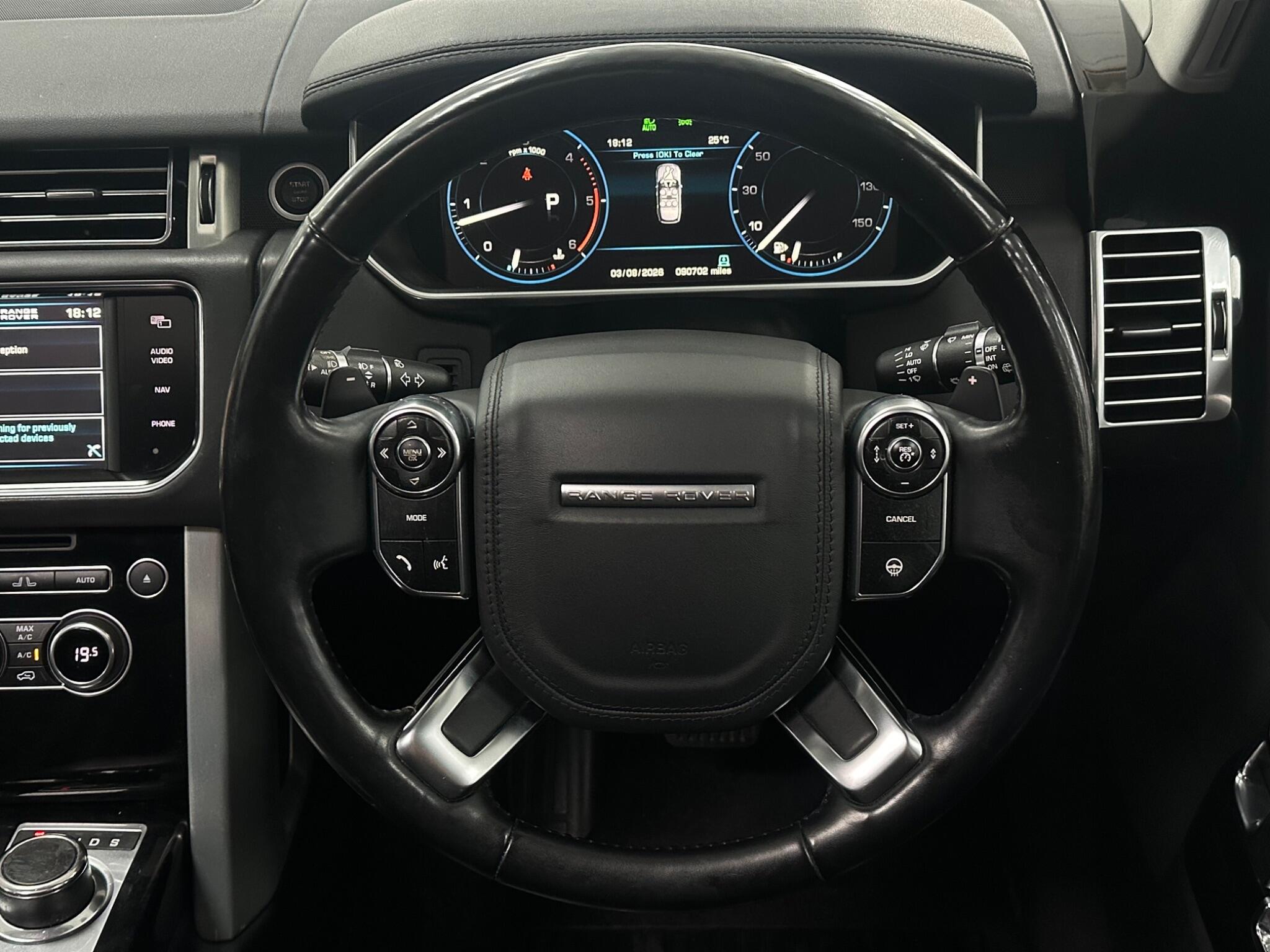 Land Rover Range Rover view 19