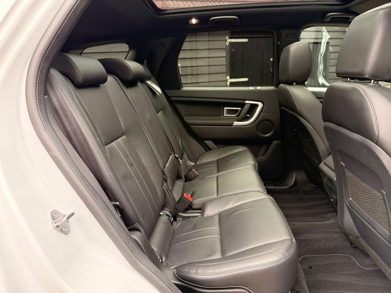 Land Rover Discovery Sport view 13