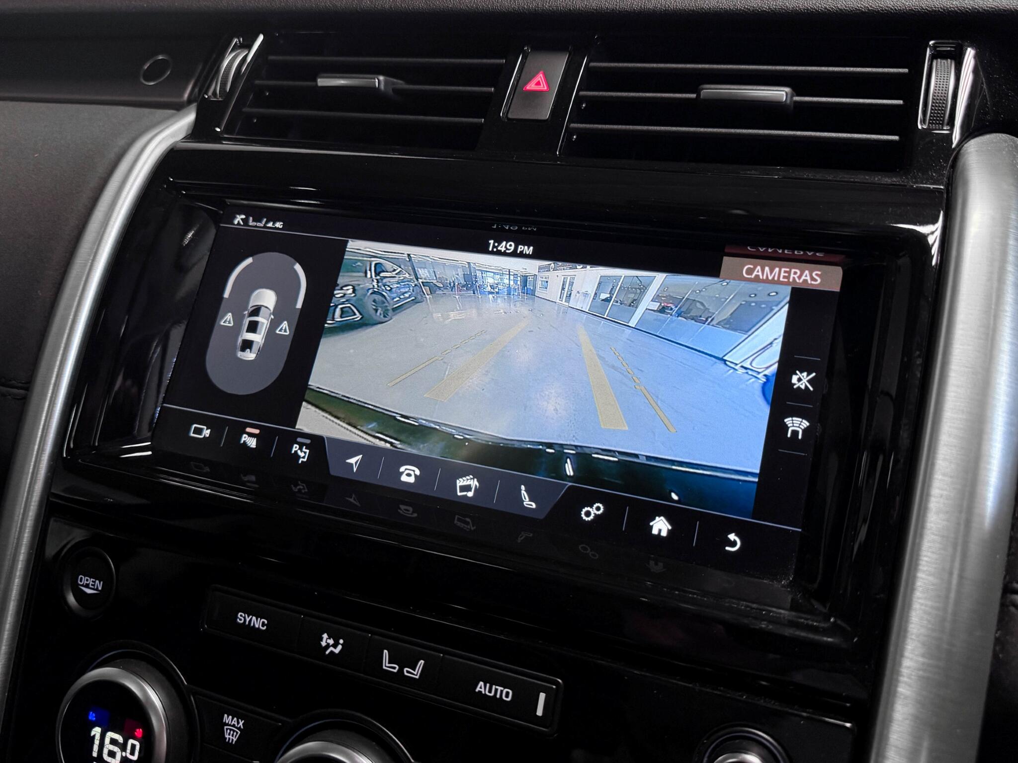 Land Rover Discovery view 64