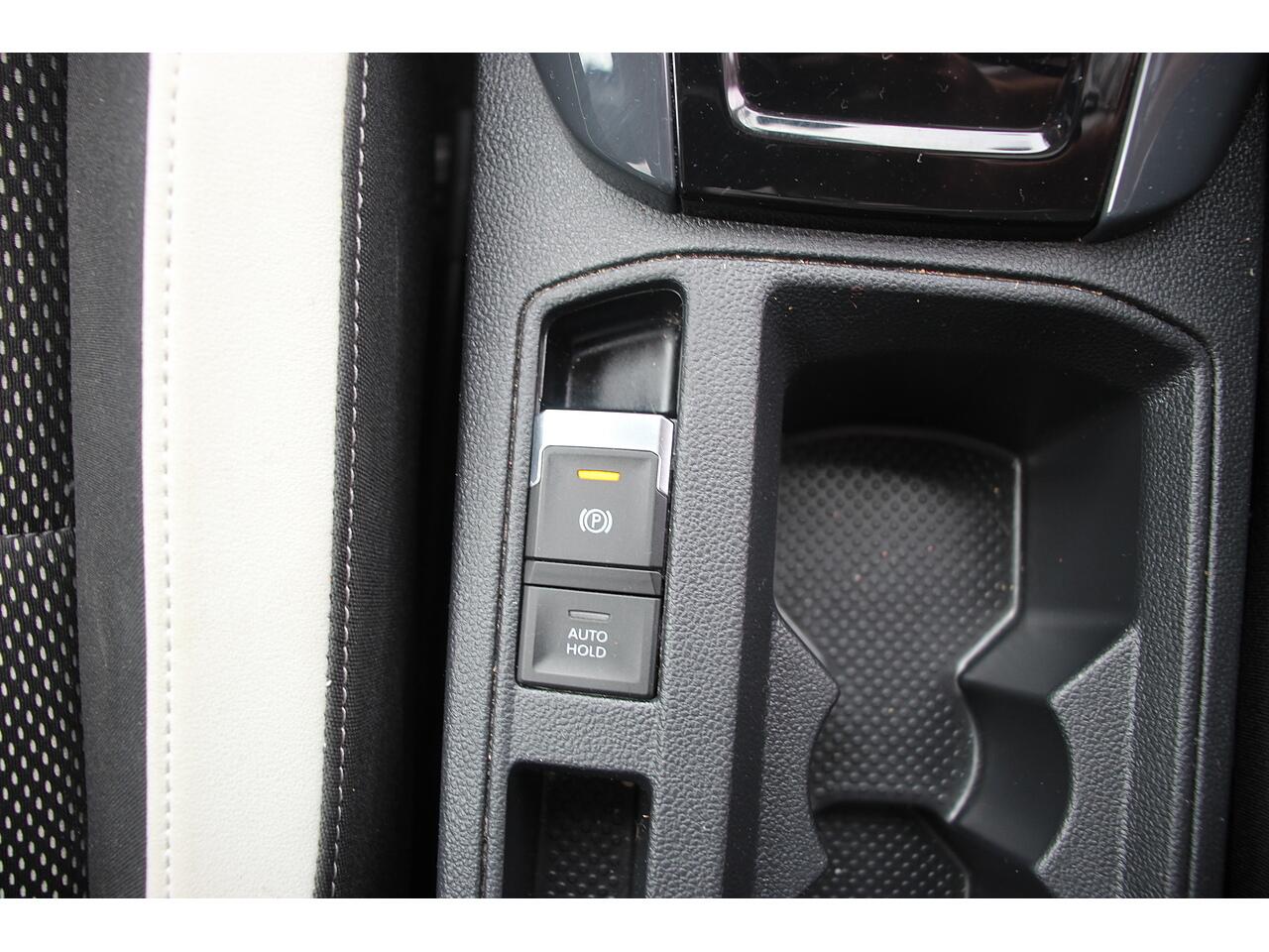 Volkswagen T-Roc view 29