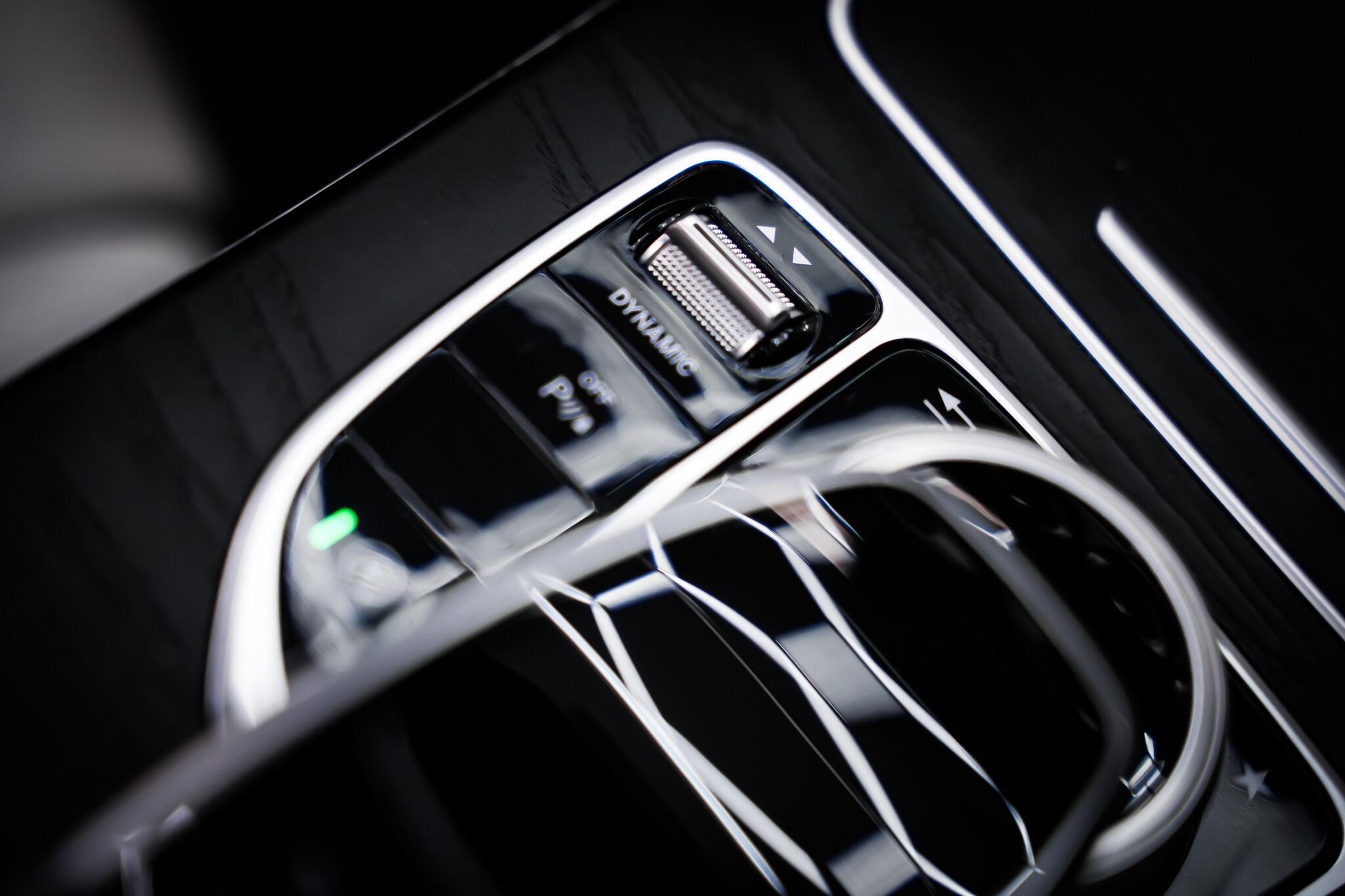 Mercedes-Benz C-Class view 42